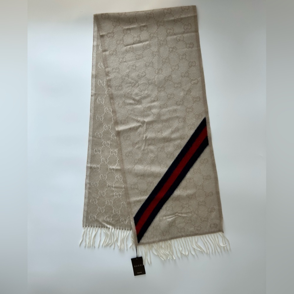 New With Tags Gucci Nikky Wool Alpaca Monogram Web Beige Scarf Shawl Fringe - Picture 3 of 16